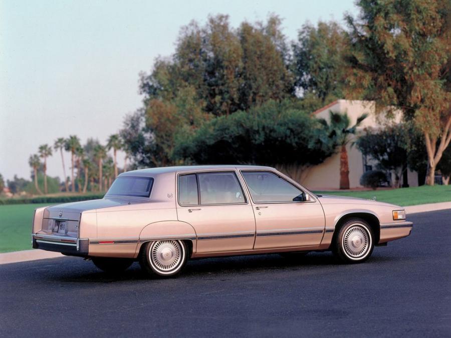  Cadillac Fleetwood 1991 года  (фото 6 из 9)